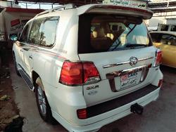 تۆیۆتا لاند کروزەر